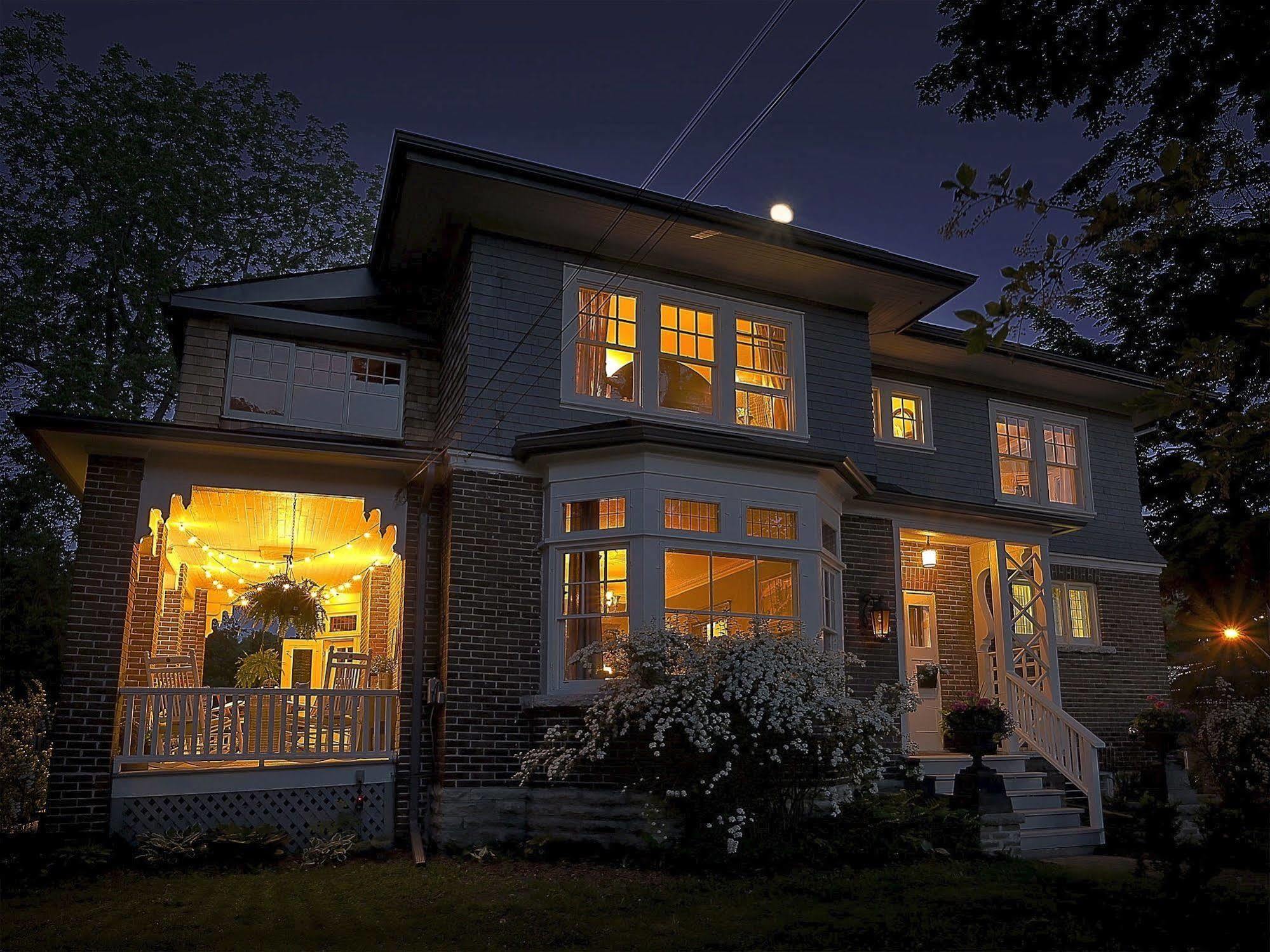 The Captain'S House Heritage Bed & Breakfast Midland Exterior photo